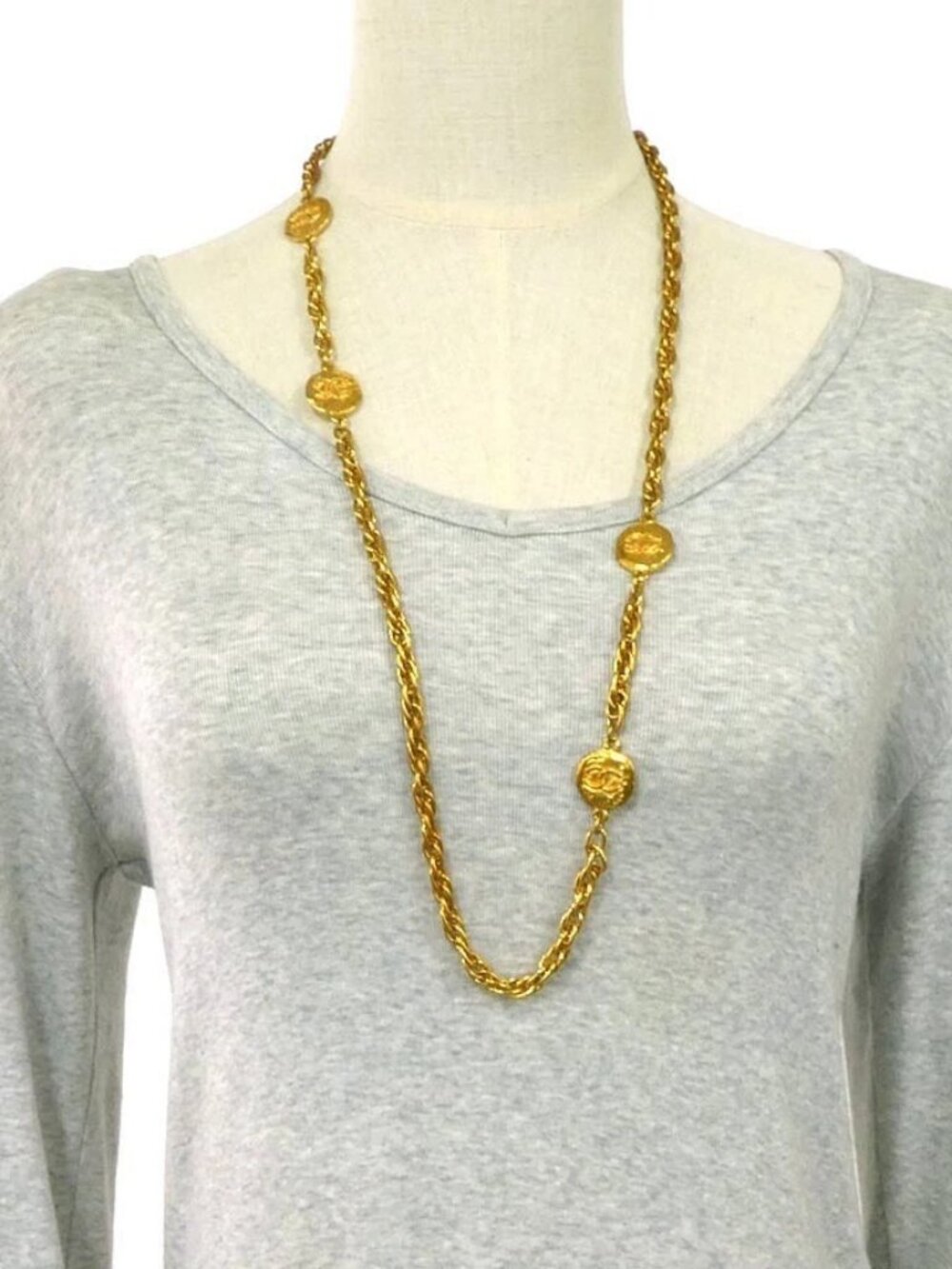 CHANEL Vintage CC Logo Necklace Gold Metal